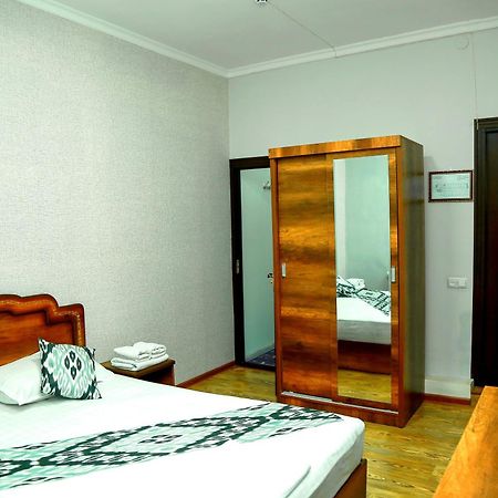 Hotel Mir Адрес Abu Ali Ibn Sino 4A Бухара Экстерьер фото