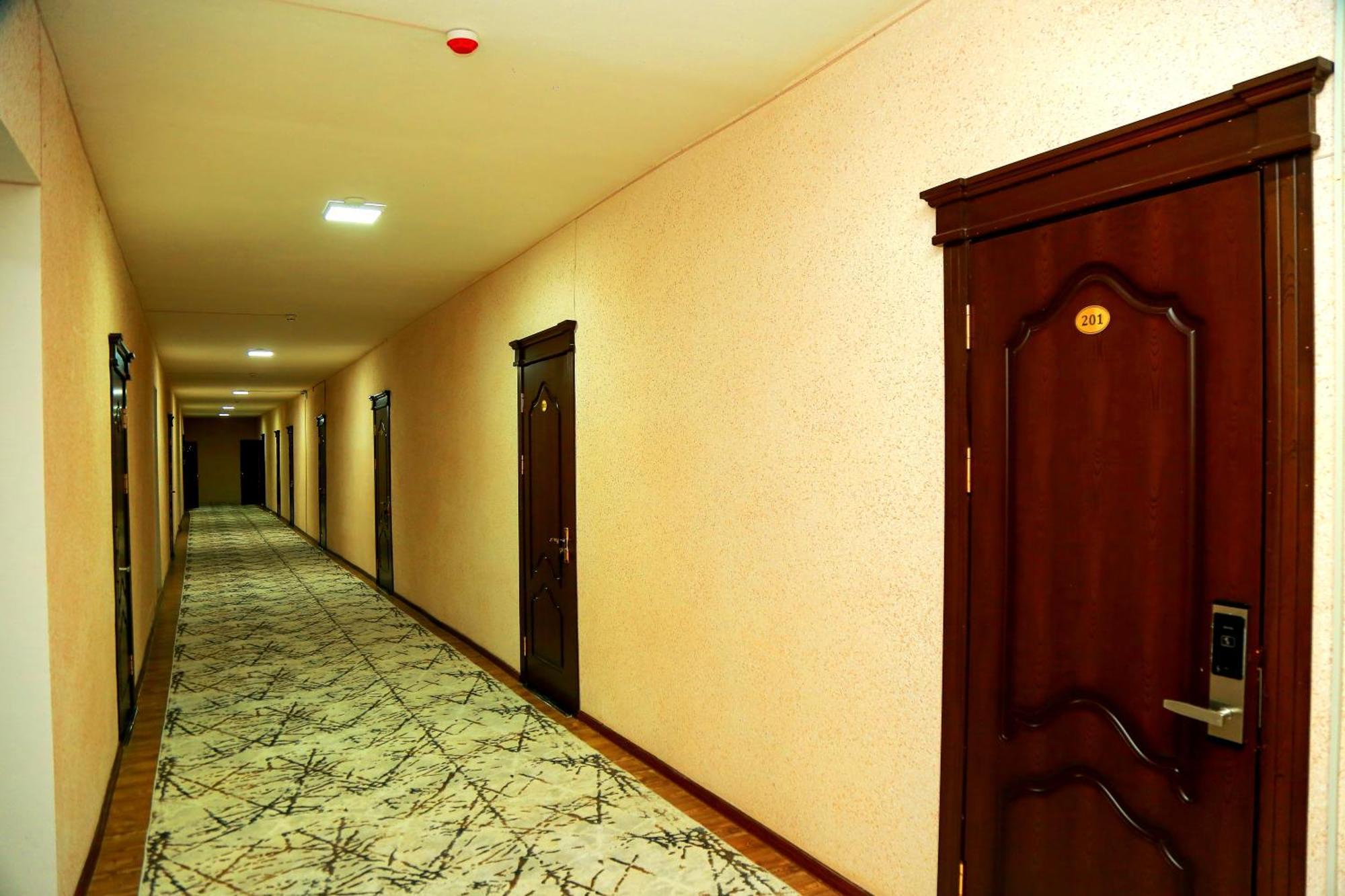 Hotel Mir Адрес Abu Ali Ibn Sino 4A Бухара Экстерьер фото