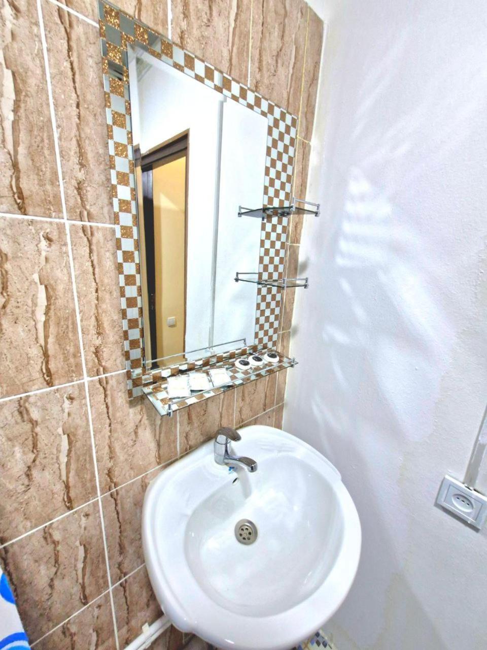Hotel Mir Адрес Abu Ali Ibn Sino 4A Бухара Экстерьер фото